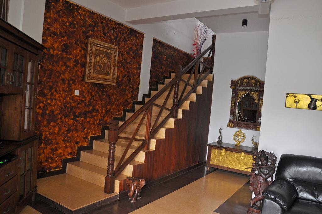 Solomon Beach Hotel Marawila Exterior photo
