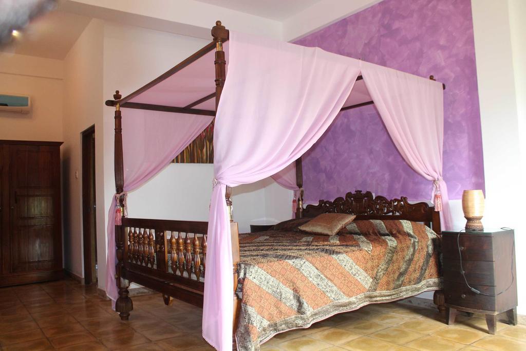 Solomon Beach Hotel Marawila Room photo