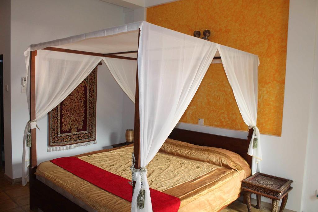 Solomon Beach Hotel Marawila Room photo